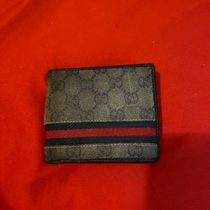 MENS GUCCI WALLET